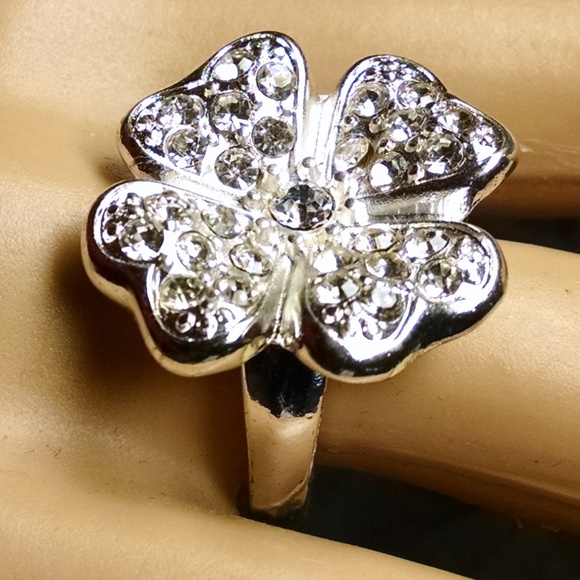 Lucky Four leaf Clover Rhinestones Cocktail Ring